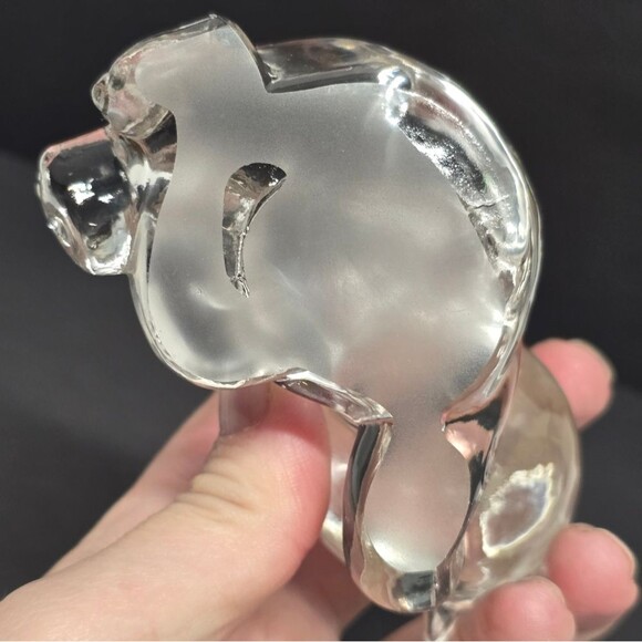 Fenton clear glass Chilling Teddy Bear laying on side - Picture 6 of 8